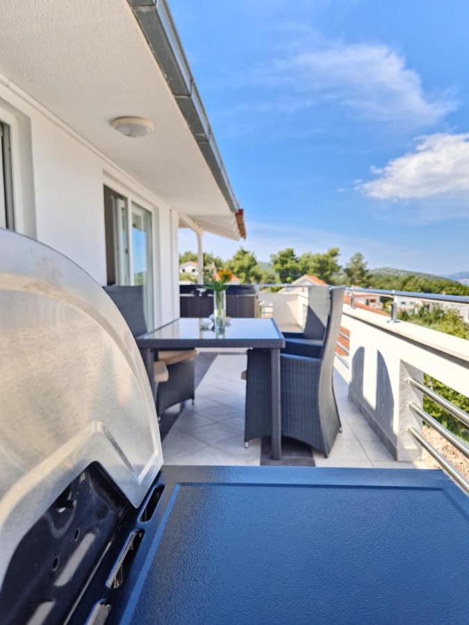 Luxury Apartments Silva With Sea View Okrug Gornji Ngoại thất bức ảnh