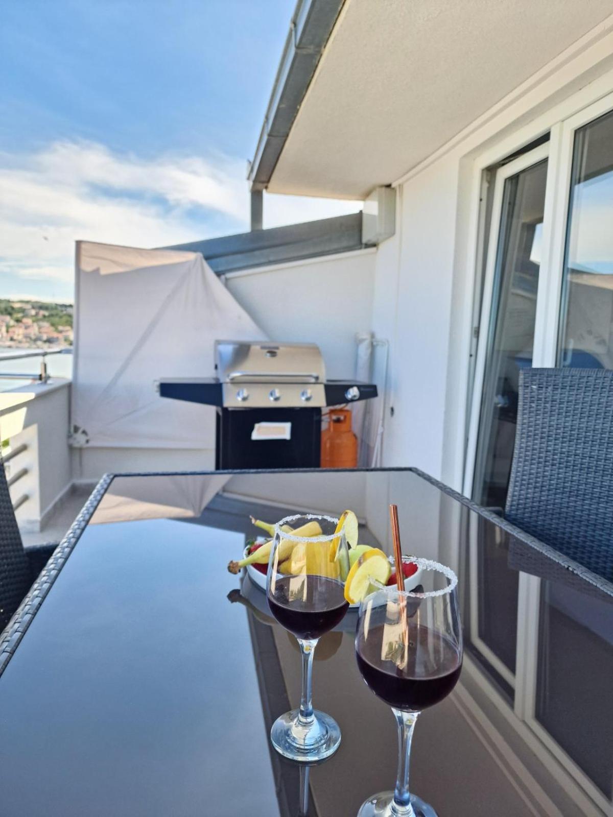 Luxury Apartments Silva With Sea View Okrug Gornji Ngoại thất bức ảnh