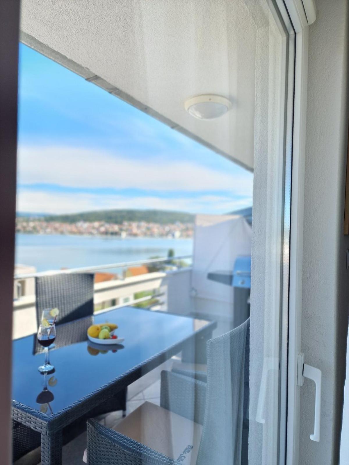 Luxury Apartments Silva With Sea View Okrug Gornji Ngoại thất bức ảnh