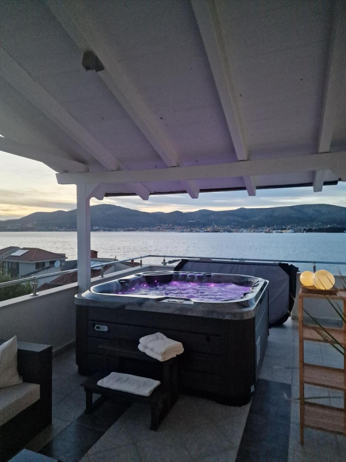 Luxury Apartments Silva With Sea View Okrug Gornji Ngoại thất bức ảnh